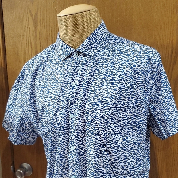 Tori Richard Blue and White Shark Pattern Casual Shirt - Picture 1 of 8